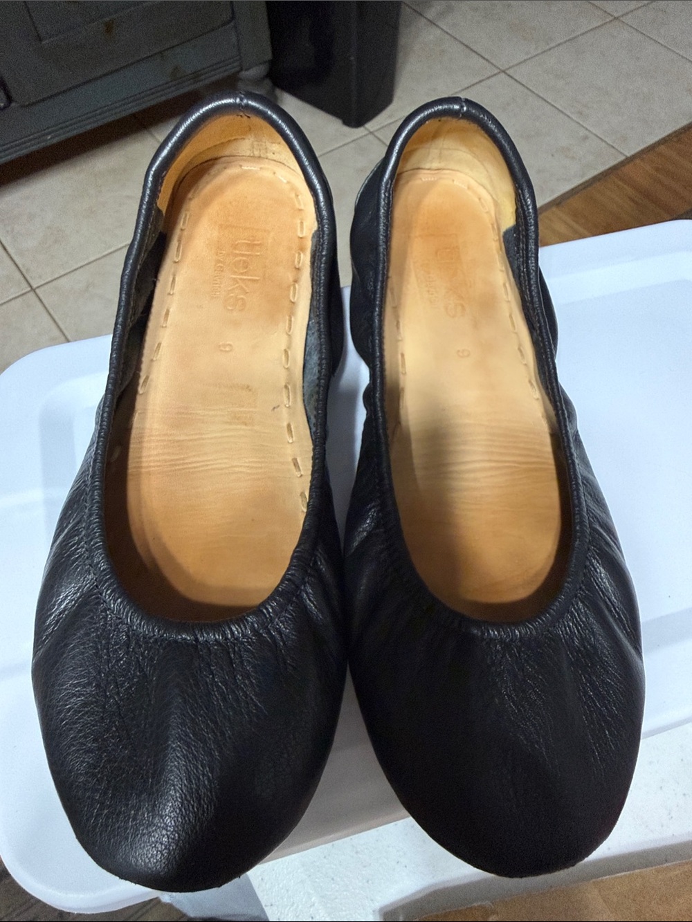Tieks California Navy Leather Ballet Flats Foldable Teal Sole Size 9